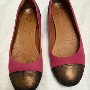 Clarks Women's Flats in Pink and Bronze